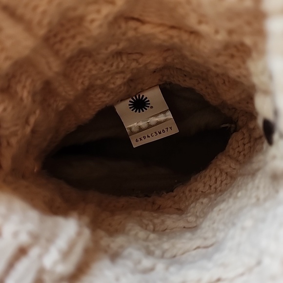 UGG Chestnut Kiandra Knit/Suede Boots - Picture 11 of 13